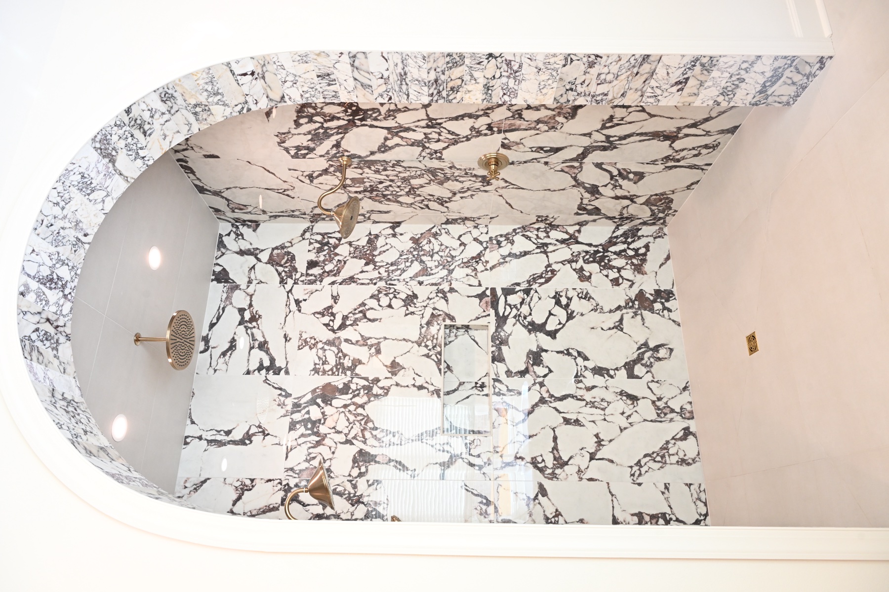 217 Abington Circle — Marble shower detail