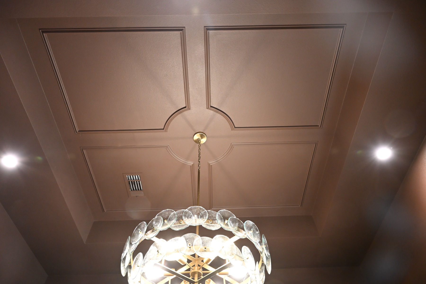 217 Abington Circle — Wide interior living space